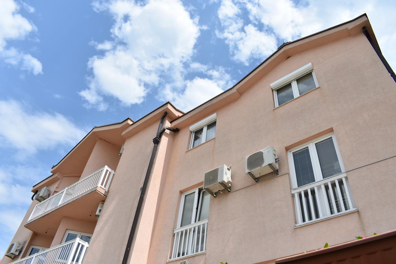 Guest House Regina Mundi Međugorje Dış mekan fotoğraf