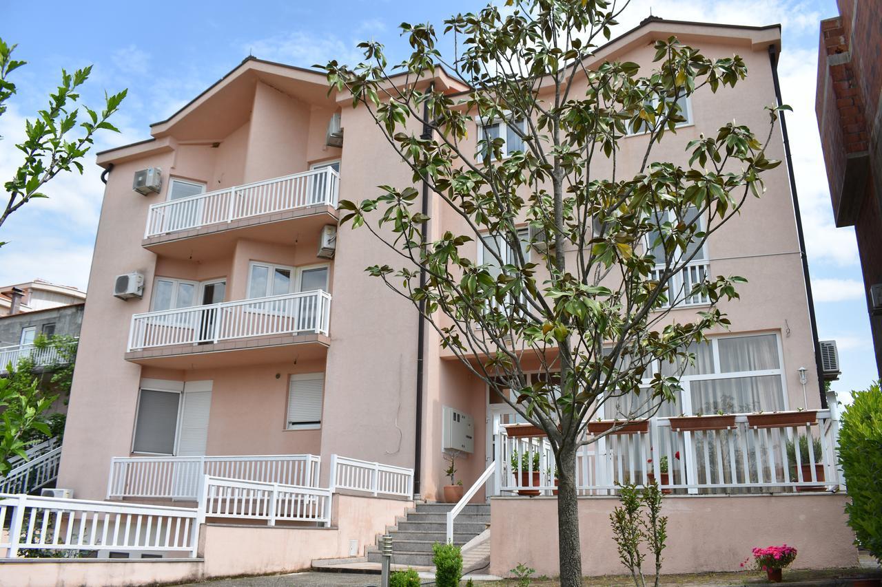 Guest House Regina Mundi Međugorje Dış mekan fotoğraf